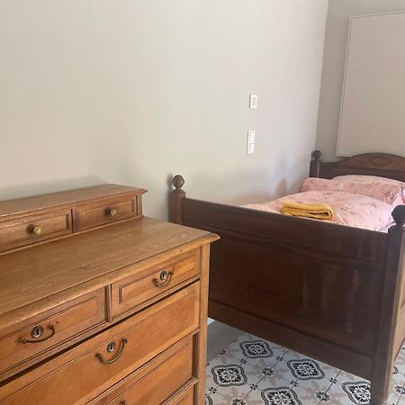 Appartement Mit 2 Schlafzimmern Und Terrasse Halle Kültér fotó