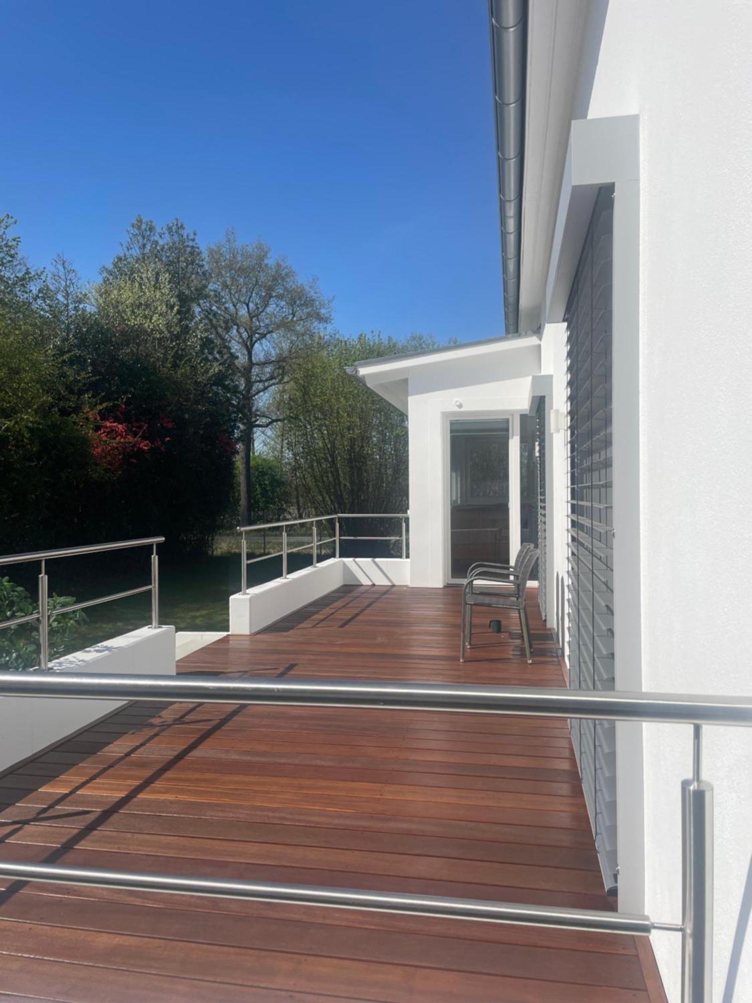 Appartement Mit 2 Schlafzimmern Und Terrasse Halle Kültér fotó